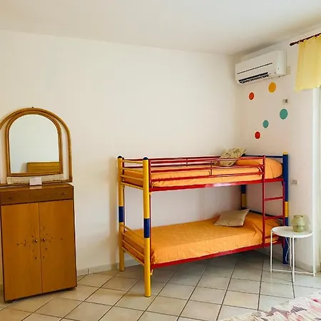 Holiday home Casevacanza Trentovamare *