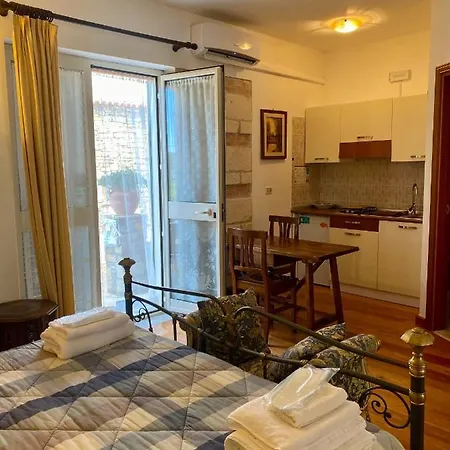 Holiday home Casevacanza Trentovamare