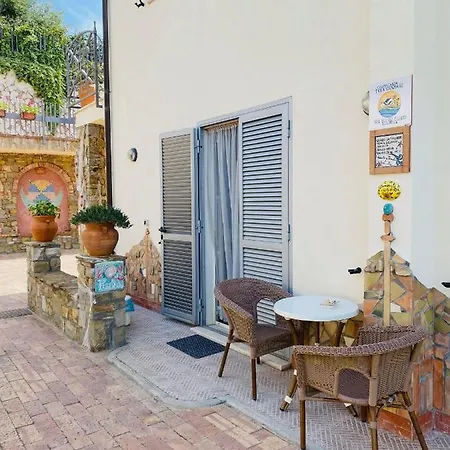 Holiday home Casevacanza Trentovamare